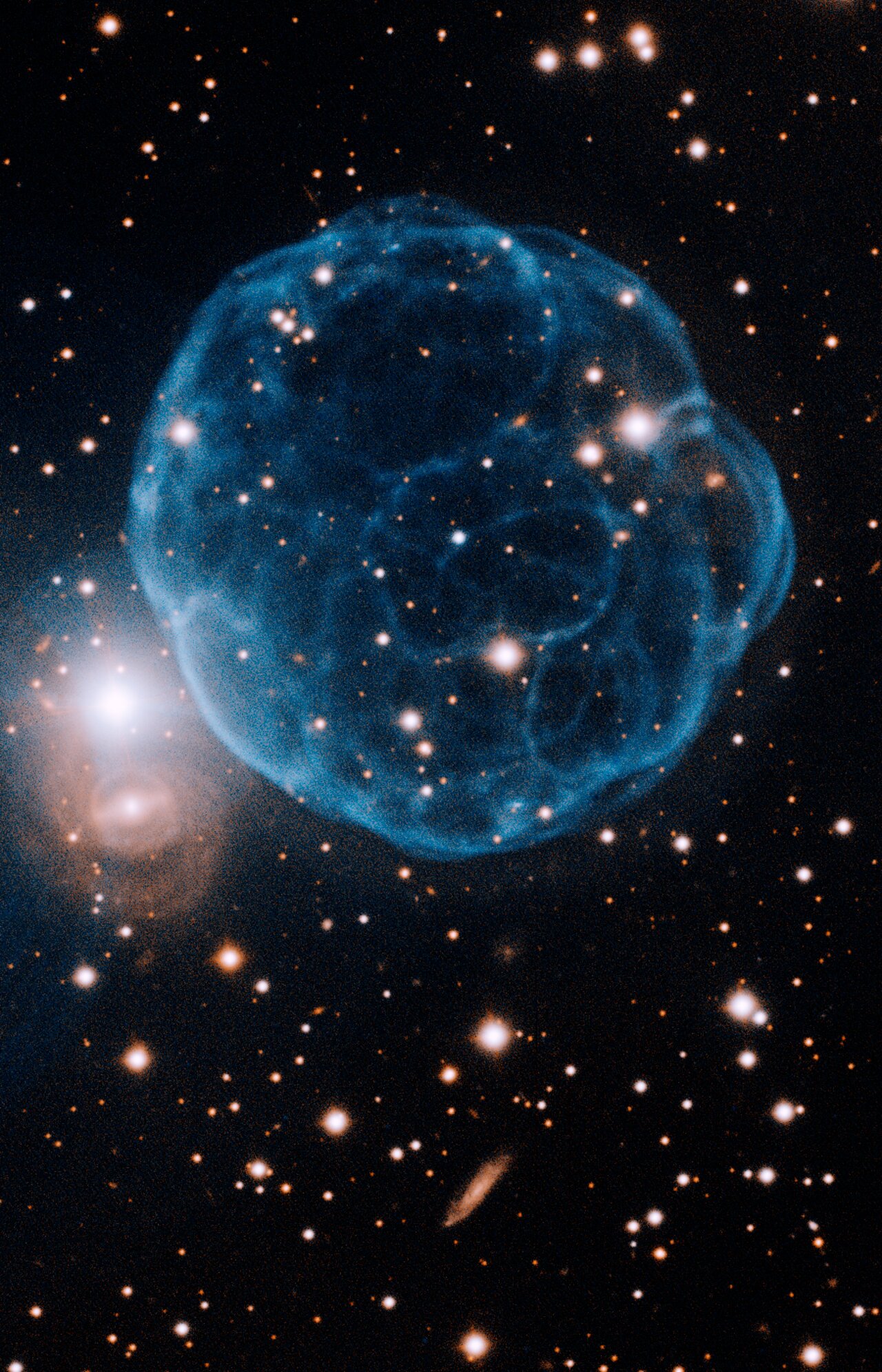 Gemini Image Captures Elegant Beauty of Planetary Nebula Discovered by Amateur Astronomer