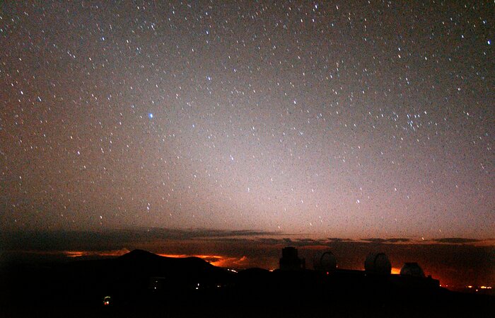 Dustiest Star Could Harbor a Young Earth