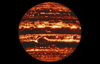 Jupiter Shows Its Stripes and Colors (crossfade)